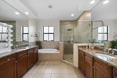 8658 NW 99th Path Doral FL 33178