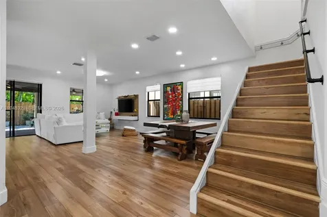 8658 NW 99th Path Doral FL 33178