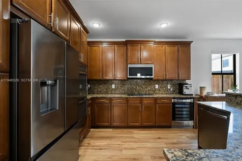 8658 NW 99th Path Doral FL 33178