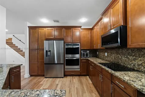 8658 NW 99th Path Doral FL 33178
