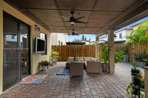 8658 NW 99th Path Doral FL 33178