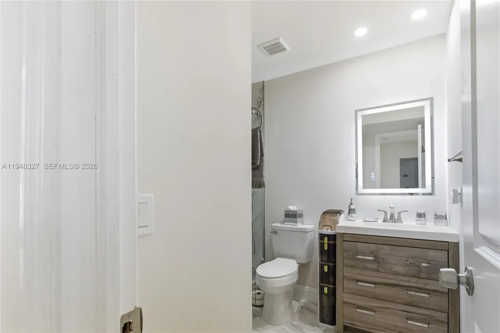 126 Piedmont C Delray Beach FL 33484