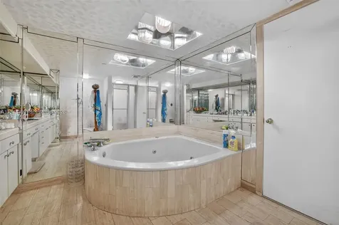 19355 Turnberry Way Aventura FL 33180