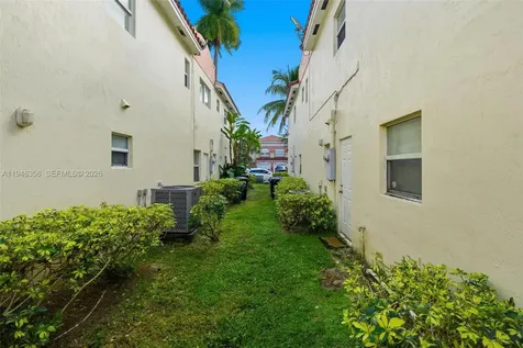 1403 NW 2nd Street Fort Lauderdale FL 33311