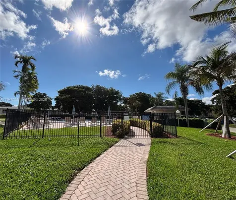 4602 Martinique Way Coconut Creek FL 33066
