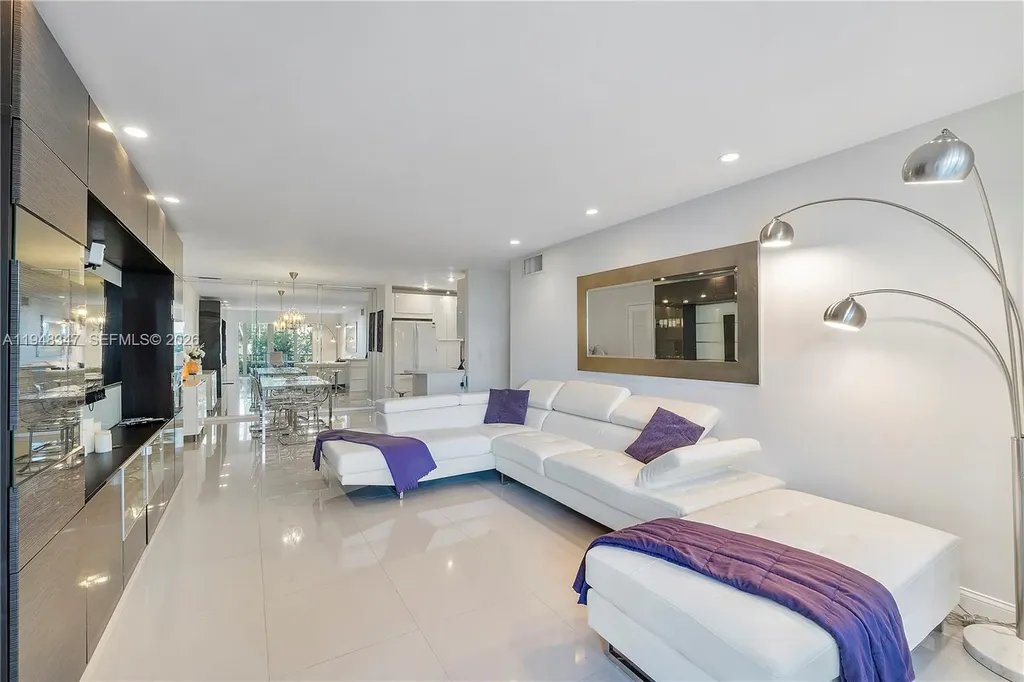 6261 Bay Club Drive Fort Lauderdale FL 33308