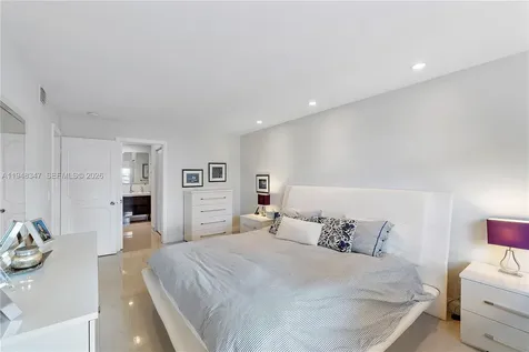 6261 Bay Club Drive Fort Lauderdale FL 33308