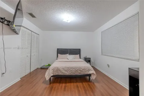 8013 Lake Drive Doral FL 33166