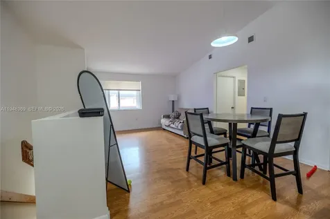 8013 Lake Drive Doral FL 33166