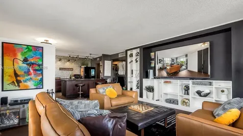 3800 Hillcrest Drive Hollywood FL 33021