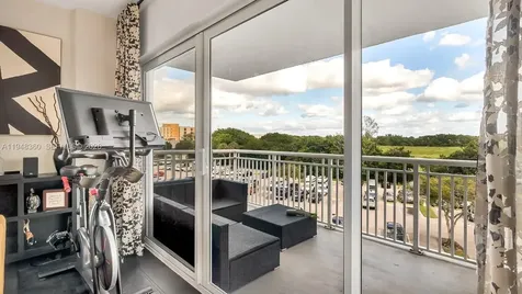 3800 Hillcrest Drive Hollywood FL 33021