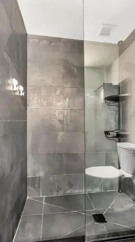 3800 Hillcrest Drive Hollywood FL 33021