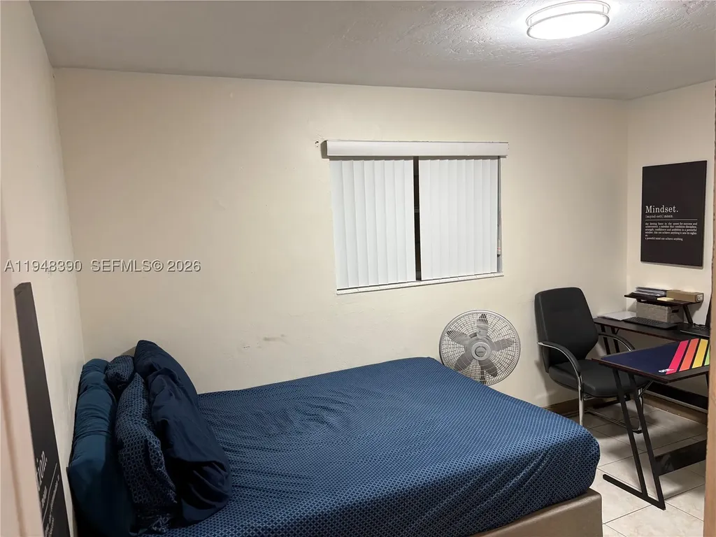 330 N 69th Way Hollywood FL 33024