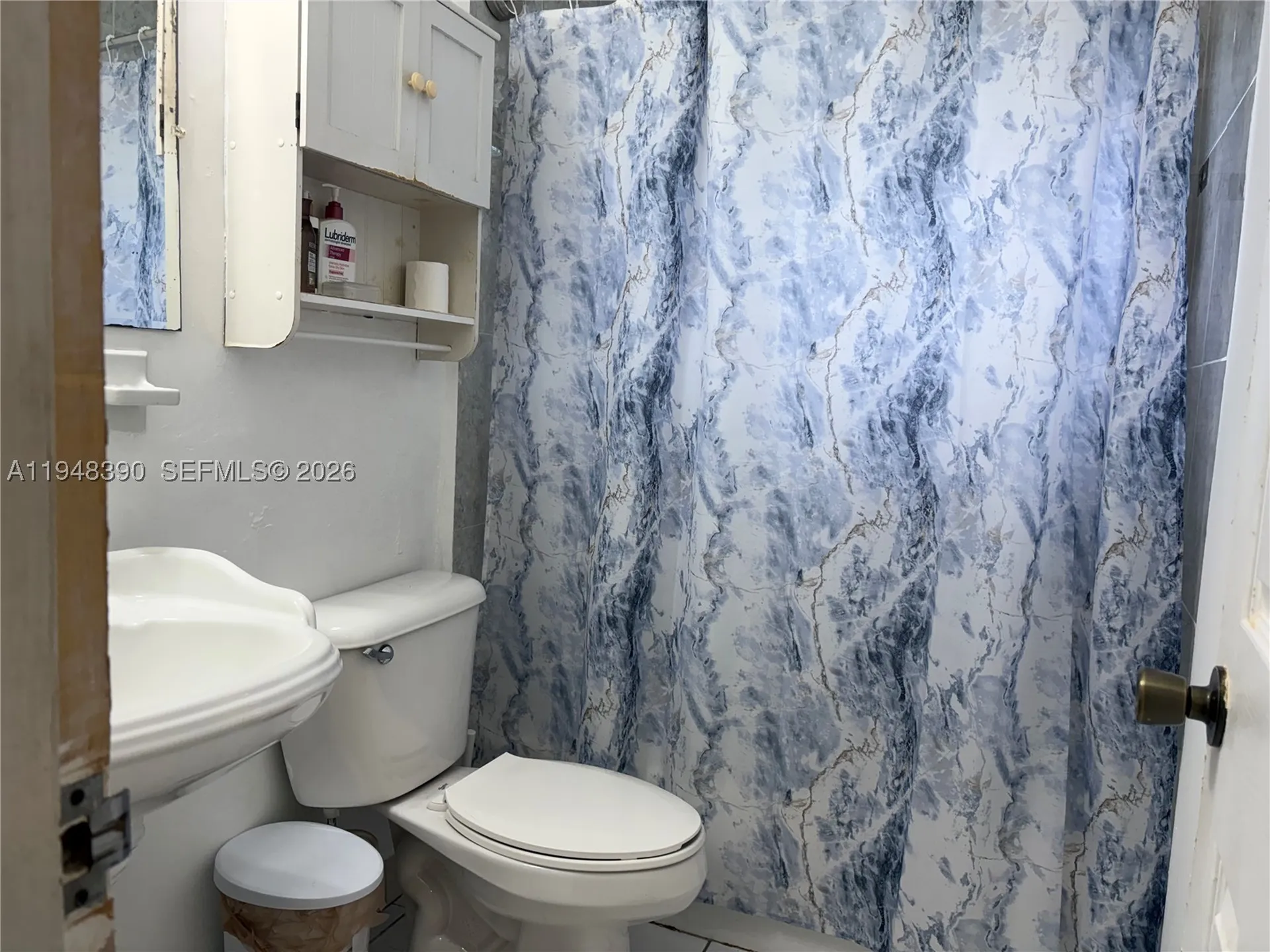 330 N 69th Way Hollywood FL 33024