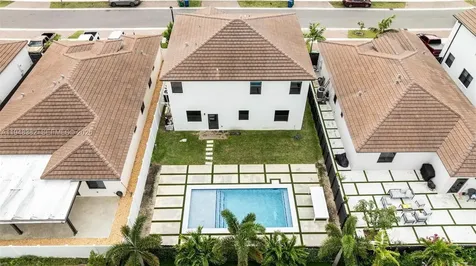 12927 SW 229th Terrace Miami FL 33170