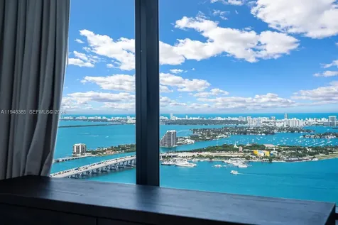 159 NE 6th Street Miami FL 33132