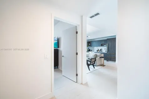 159 NE 6th Street Miami FL 33132