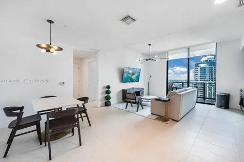 159 NE 6th Street Miami FL 33132