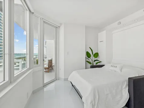 400 S Pointe Drive Miami Beach FL 33139
