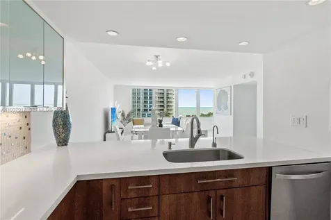 400 S Pointe Drive Miami Beach FL 33139