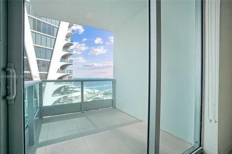 900 Biscayne Boulevard Miami FL 33132