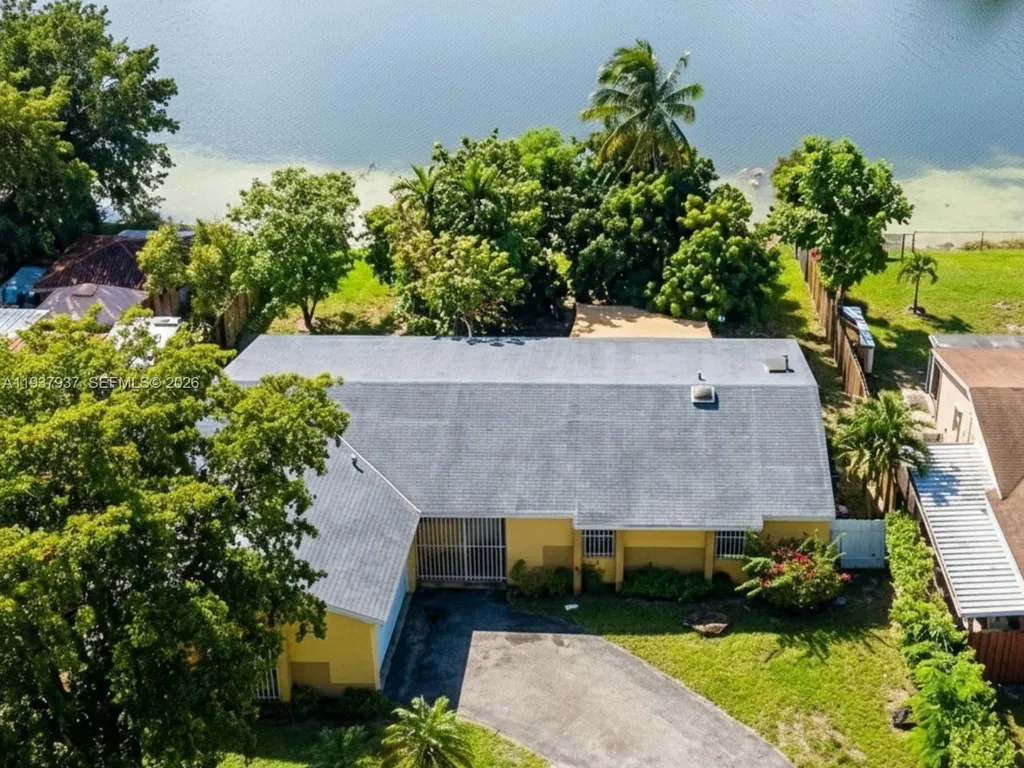 6204 NW 194th Street Hialeah FL 33015
