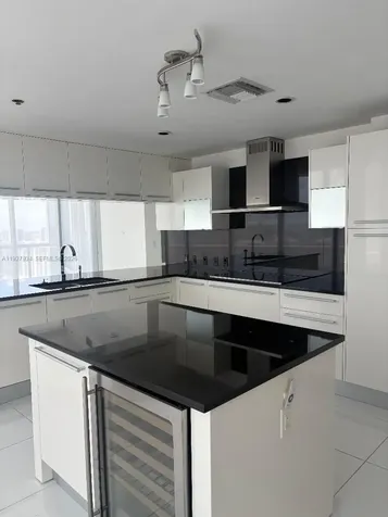 17121 Collins Avenue Sunny Isles Beach FL 33160