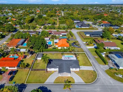 12805 SW 193rd Terrace Miami FL 33177