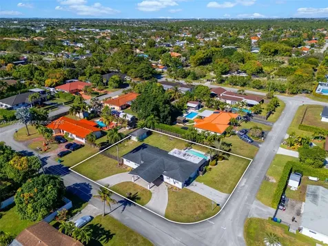 12805 SW 193rd Terrace Miami FL 33177