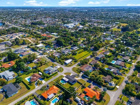 12805 SW 193rd Terrace Miami FL 33177
