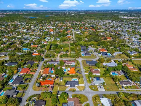 12805 SW 193rd Terrace Miami FL 33177