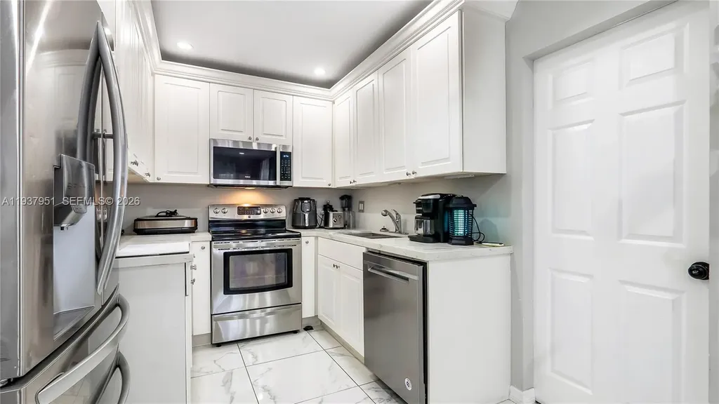 3120 SW 17th Street Fort Lauderdale FL 33312