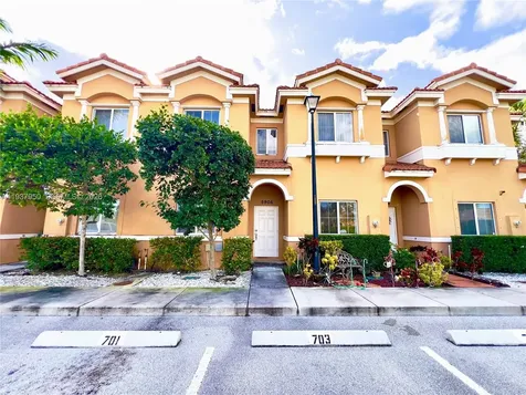 5906 Woodlands Boulevard Tamarac FL 33319