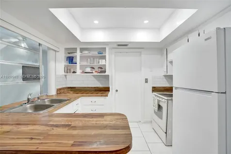 4914 NW 52nd Court Tamarac FL 33319