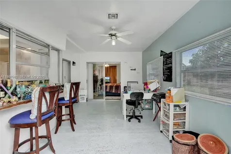 4914 NW 52nd Court Tamarac FL 33319