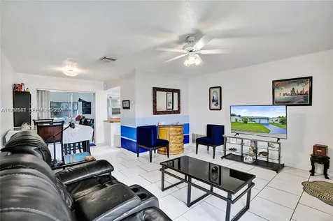 4914 NW 52nd Court Tamarac FL 33319