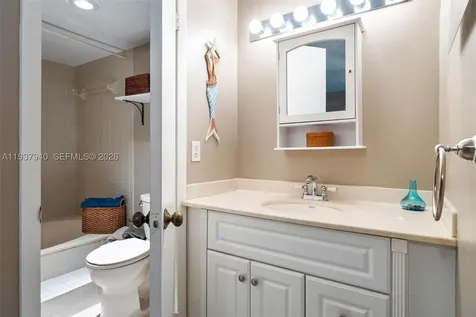 401 SE 10th Street Dania Beach FL 33004