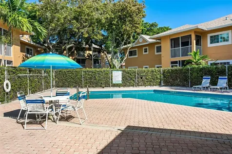 401 SE 10th Street Dania Beach FL 33004