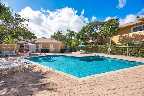 401 SE 10th Street Dania Beach FL 33004