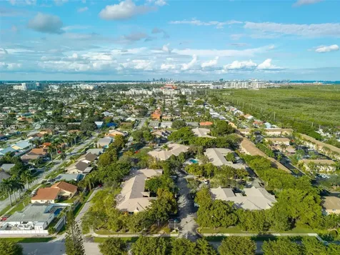 401 SE 10th Street Dania Beach FL 33004