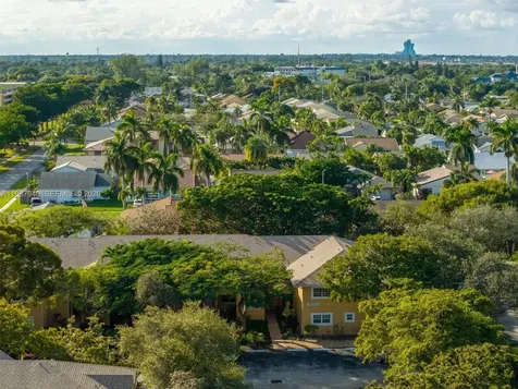 401 SE 10th Street Dania Beach FL 33004