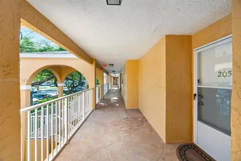 401 SE 10th Street Dania Beach FL 33004