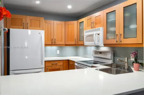 401 SE 10th Street Dania Beach FL 33004