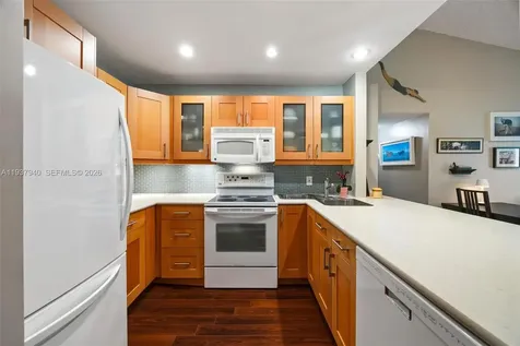401 SE 10th Street Dania Beach FL 33004