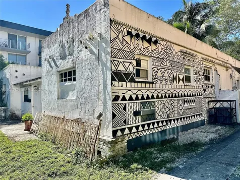 12418 NE 4th Avenue North Miami FL 33161