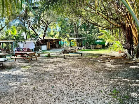 12418 NE 4th Avenue North Miami FL 33161