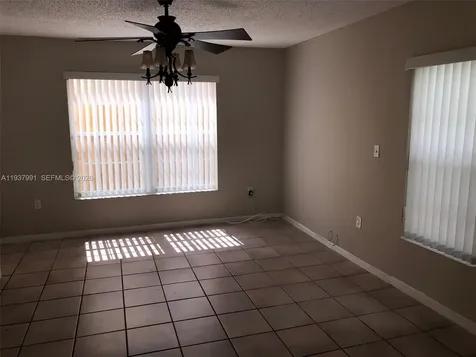 11274 SW 64 Lane Miami FL 33173