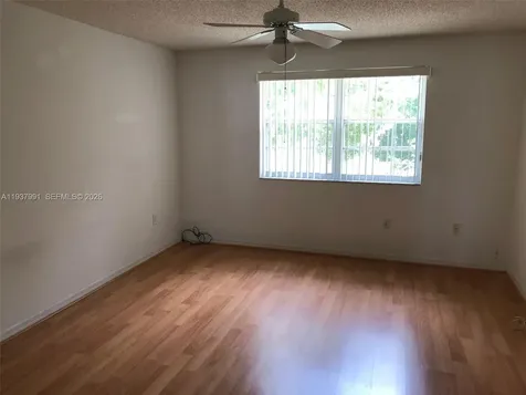 11274 SW 64 Lane Miami FL 33173