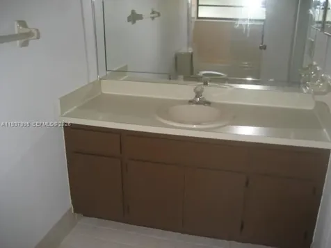 13224 SW 10 Te Miami FL 33184