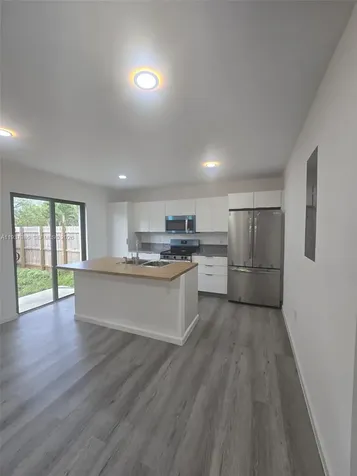 568 NW 7th Street Florida City FL 33034